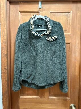 Epretty Sherpa pullover large